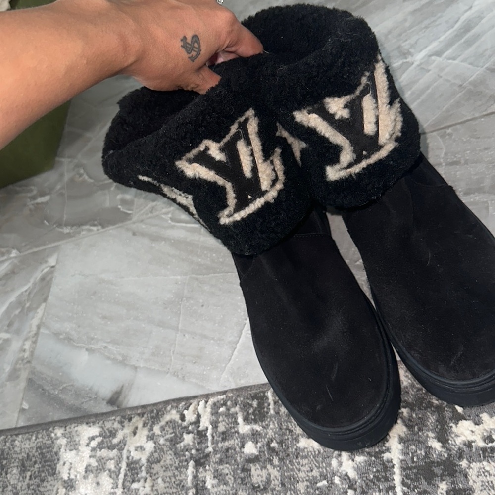 COPY - Louis Vuitton suede calfskin snow boots